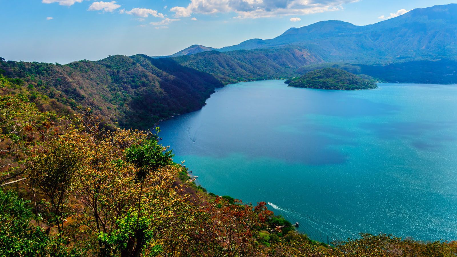 Озеро Коатепеке (Coatepeque Lake)